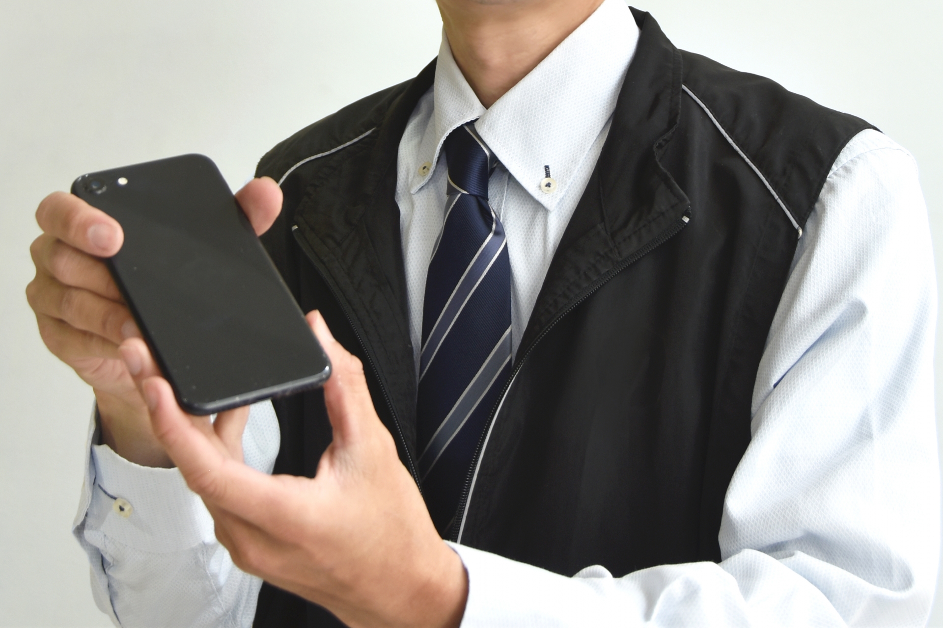 スマホの販売スタッフ（接客・販売）